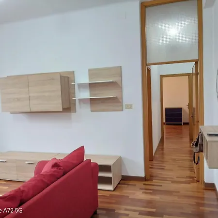 Gladys ゲストハウス *